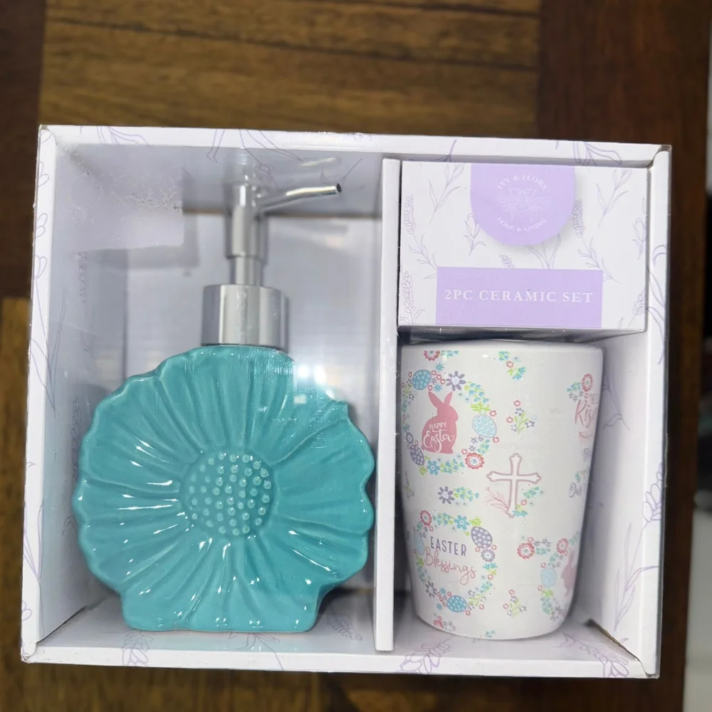 NWT Set Floral Ceramic dispenser lotion plum + toothbrush holder